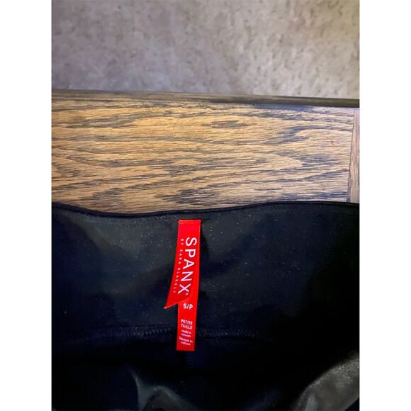 SPANX Women's Petite Black Faux Leather Leggings Size S Casual - Picture 5 of 6